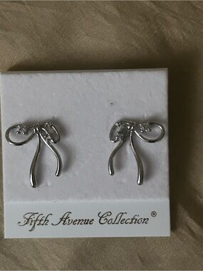 Fifth Avenue Collection Silver Bow Earrings